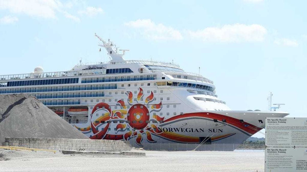 Norwegian Cruise Line's Norwegian Sun cruise ship is docked at the Port of Jacksonville amid the Coronavirus outbreak on March 27, 2020 in Jacksonville, Florida.