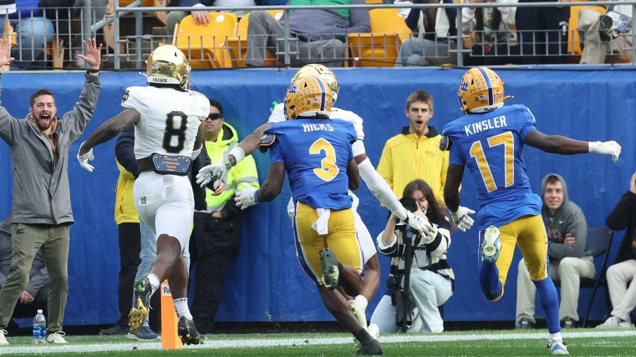 Notre Dame returns interception for TD