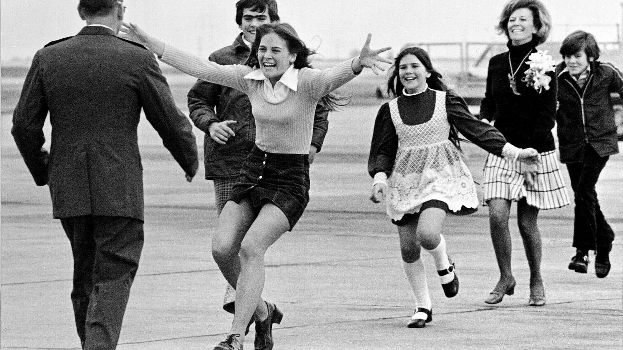 Obit Vietnam POW Homecoming Photo