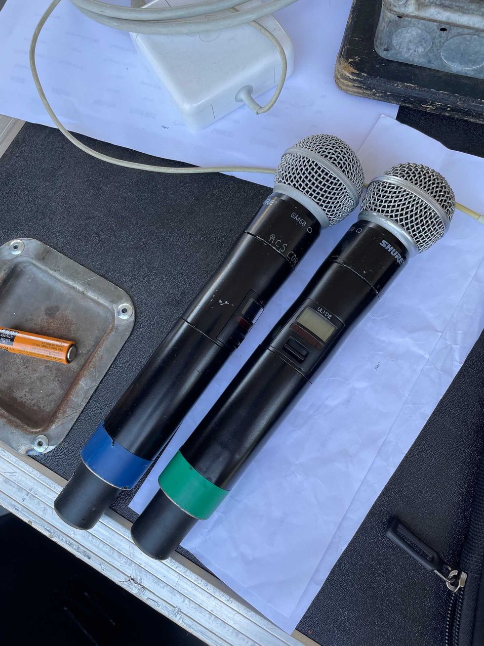 Official Wonderstruck Host Mics for Jeremiah and Kelly