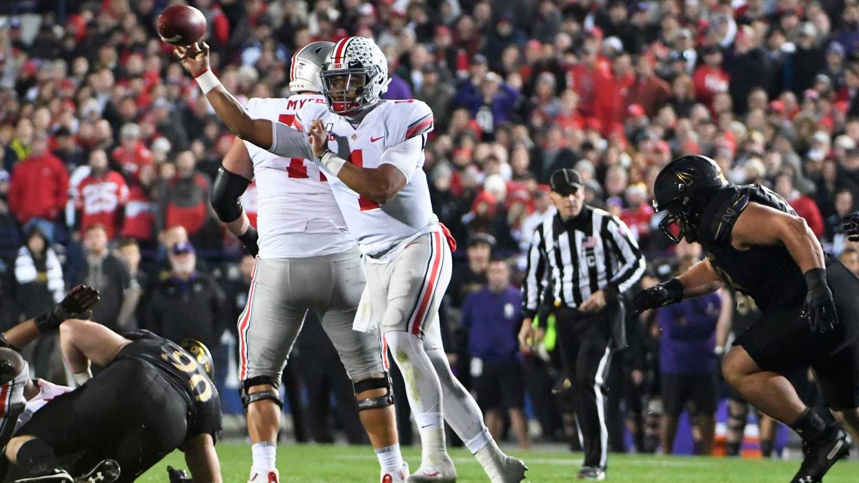 Ohio State Buckeyes quarterback Justin Fields (1)