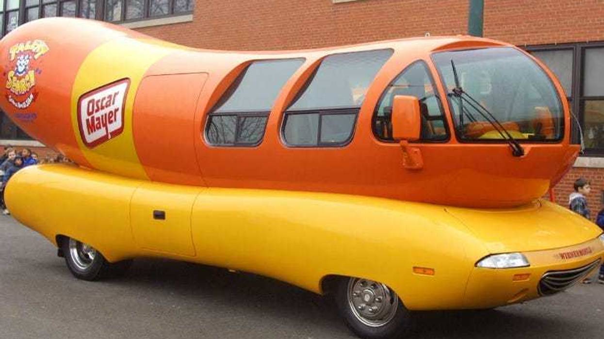 Oscar Mayer is hiring a weinermobile driver