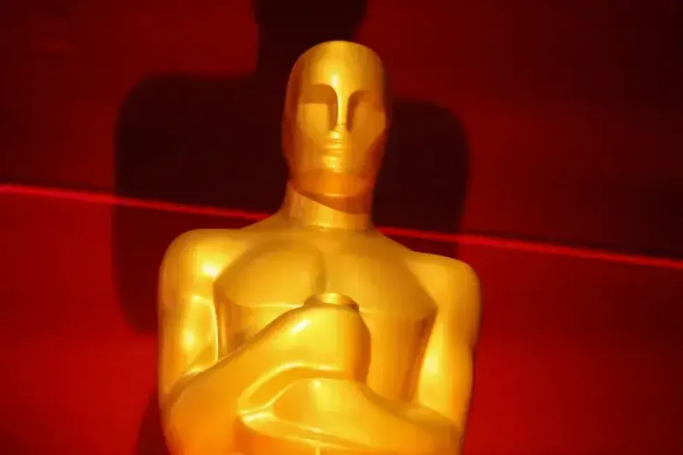 oscars statue