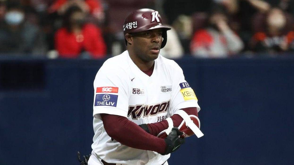 Outfielder Yasiel Puig #66 of the Kiwoom Heroes heads to first base in the bottom of the fourth inning during the Korean Baseball Organization (KBO) League opening game between Kiwoom Heroes and Lotte Giants at Gocheok Skydome on April 02, 2022 in Seoul, South Korea.