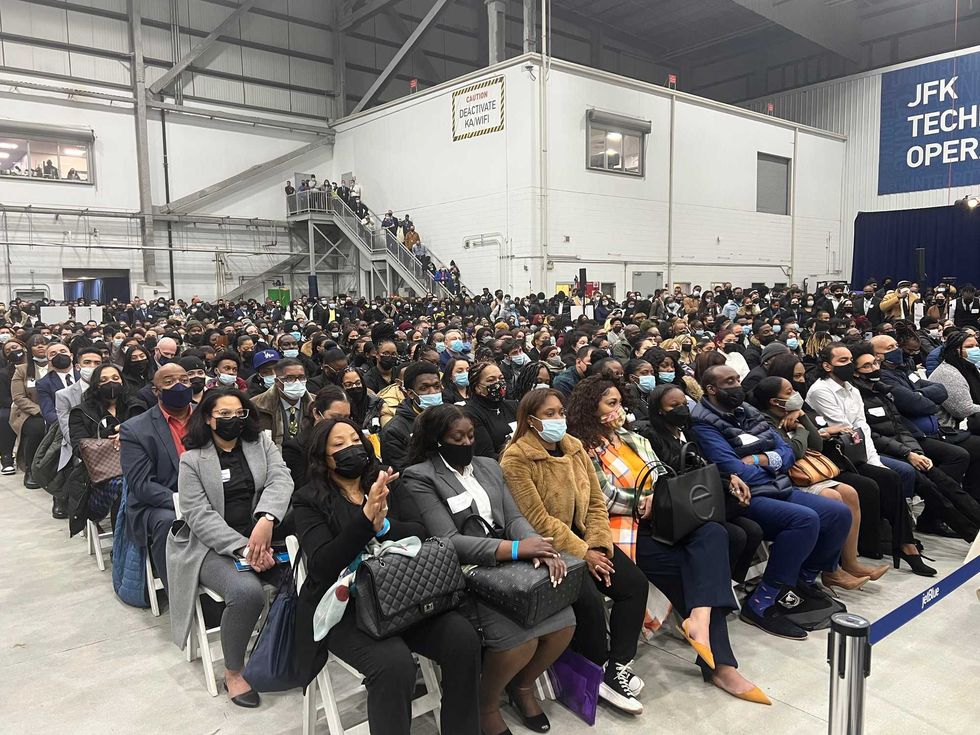 Over 1,000 people at JFK hiring event