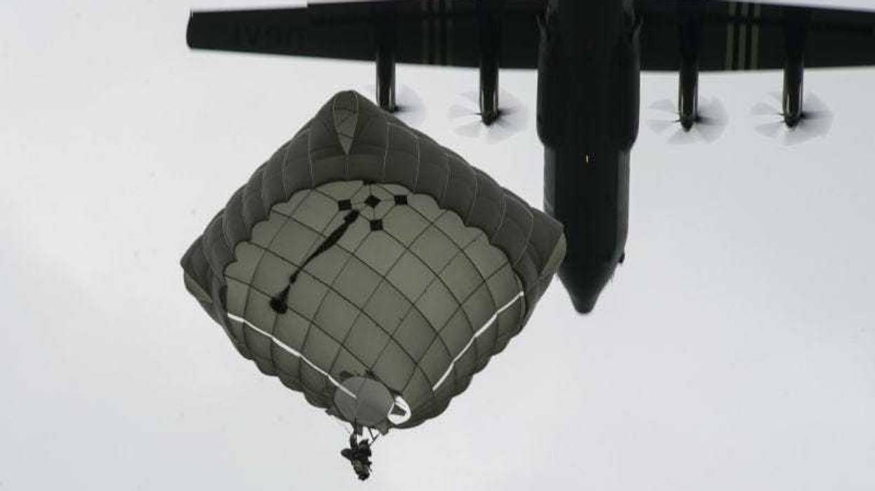 Over 1,000 U.S. paratroopers participate in largest airborne operation since WWII to commemorate 75th anniversary of D-Day.