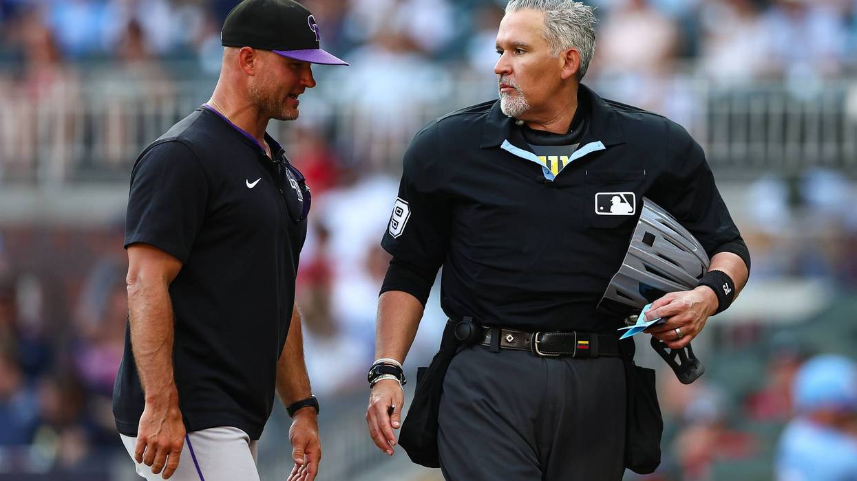 PADRES-ROJOS UMPIRE
