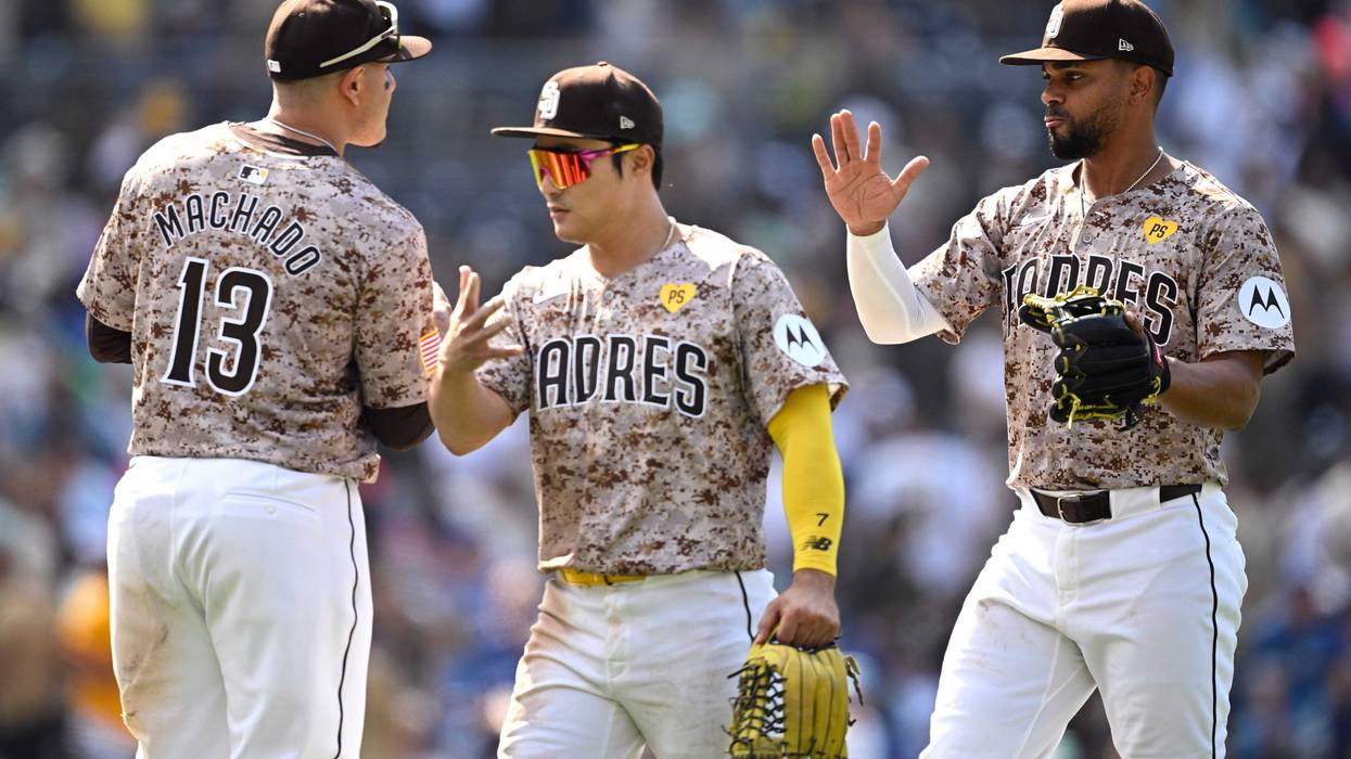 Padres win