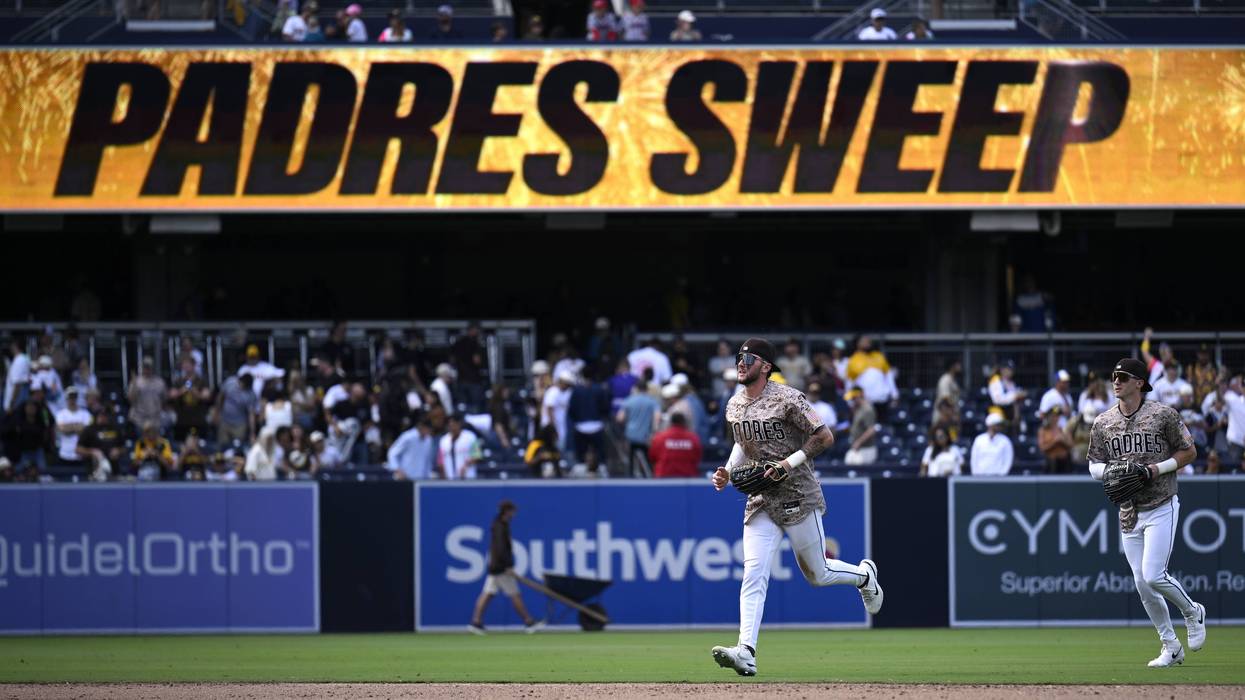 Padres complete 4-game sweep of Rockies