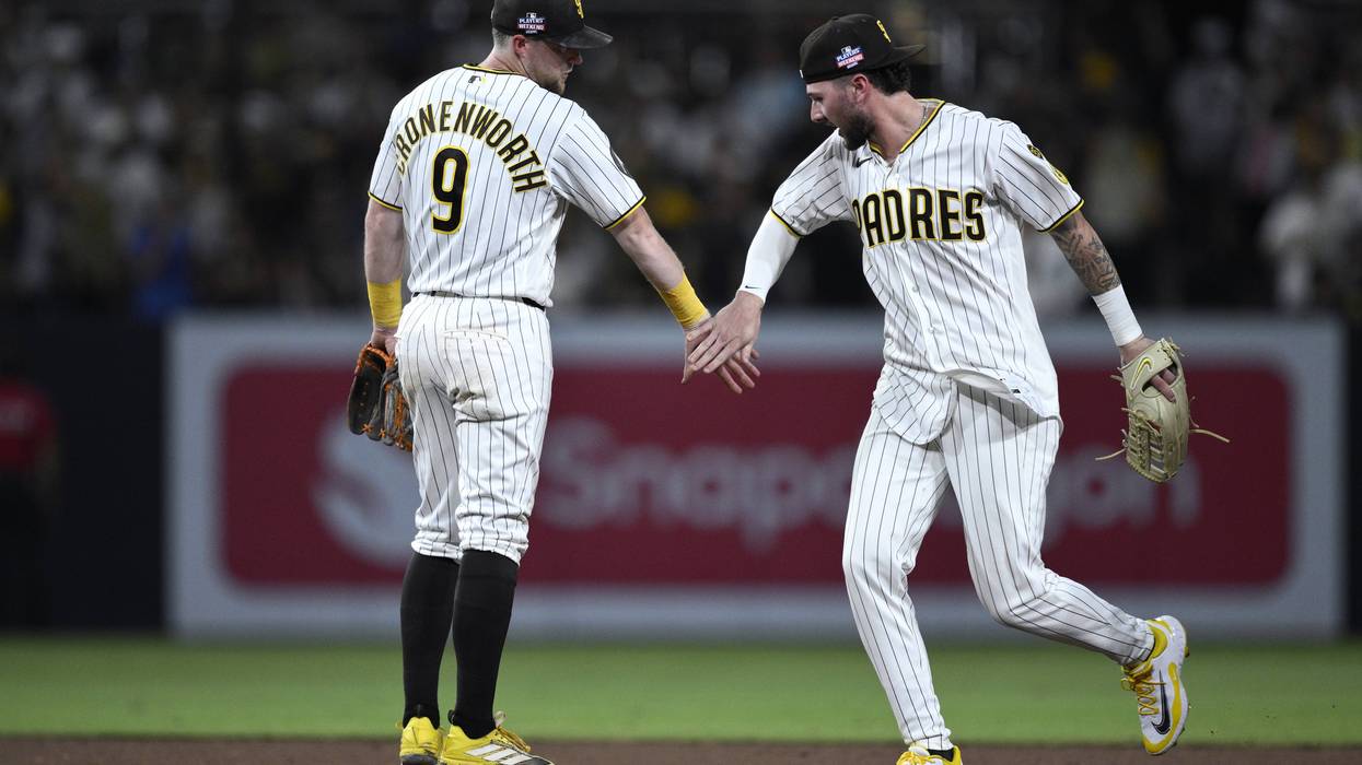 Padres overcome 4-run deficit in wild win over Twins