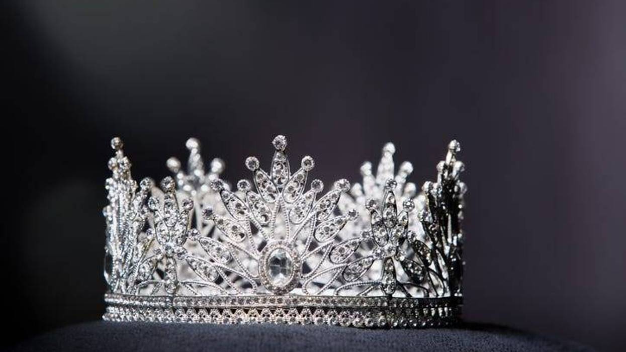 Pageant crown