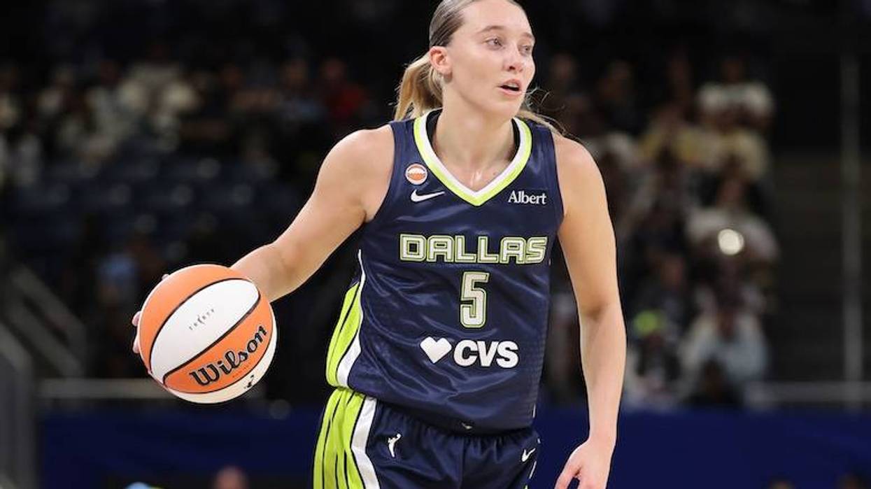 Paige Bueckers’ jersey from debut game sets WNBA record on memorabilia market