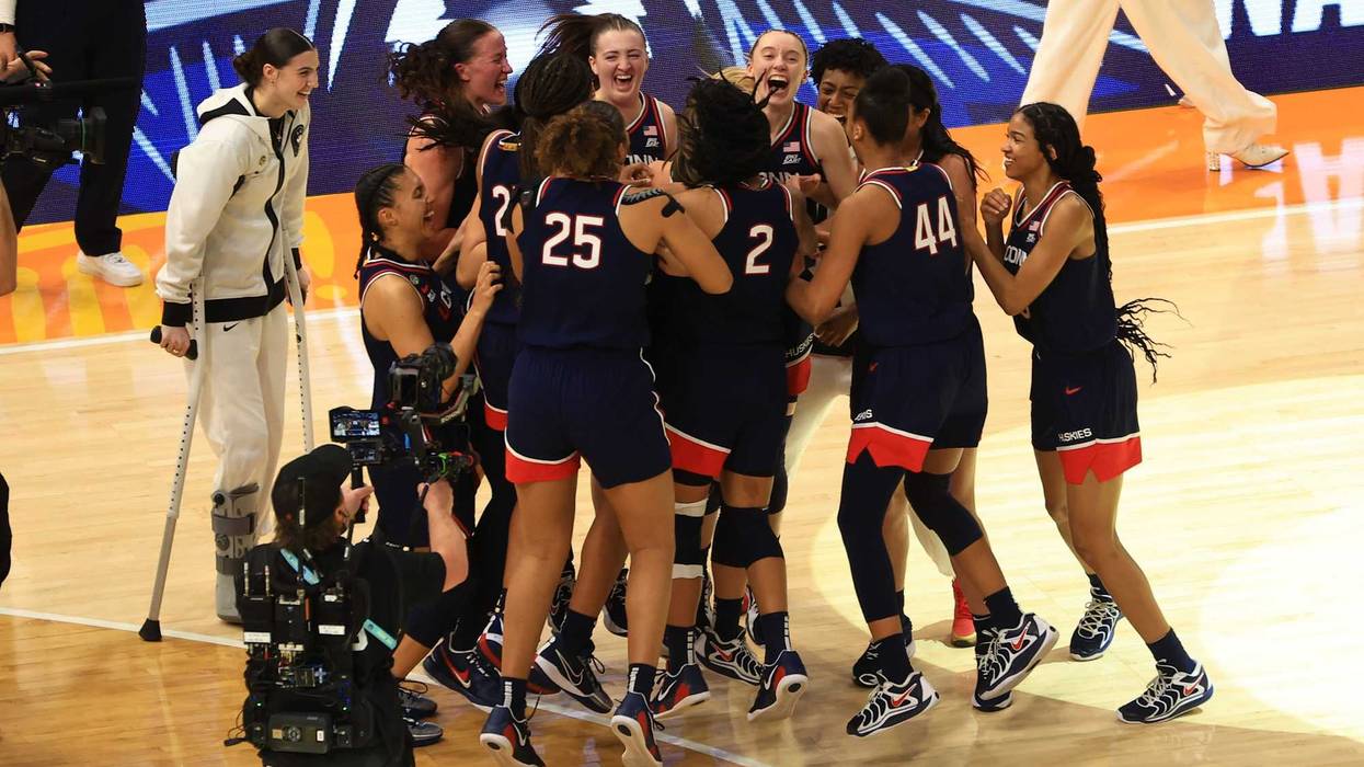 Paige Bueckers and UConn celebrate their National Championship win over South Carolina, 4/6/25