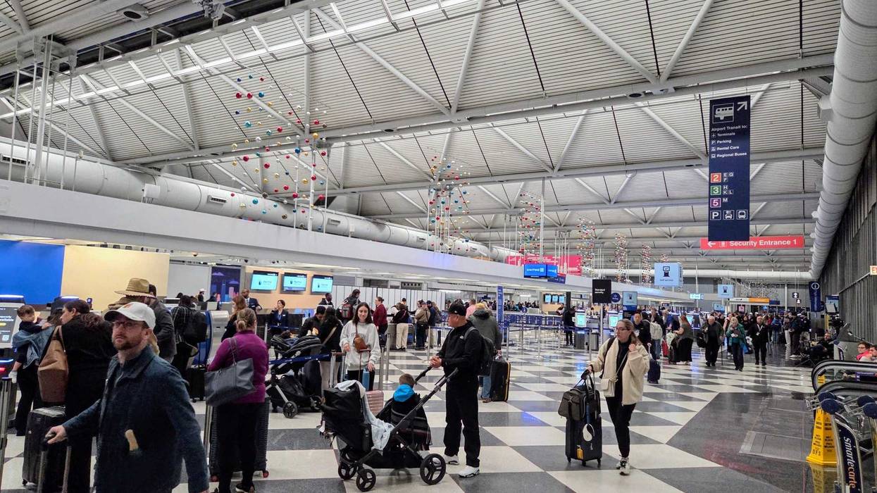 Passengers at O'Hare on first day of cuts