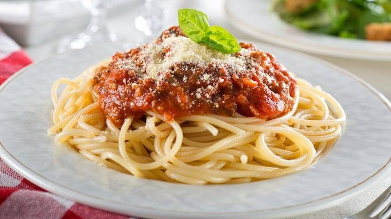 Pasta, Spaghetti Bolognese, Cheese, Basil, Restaurant