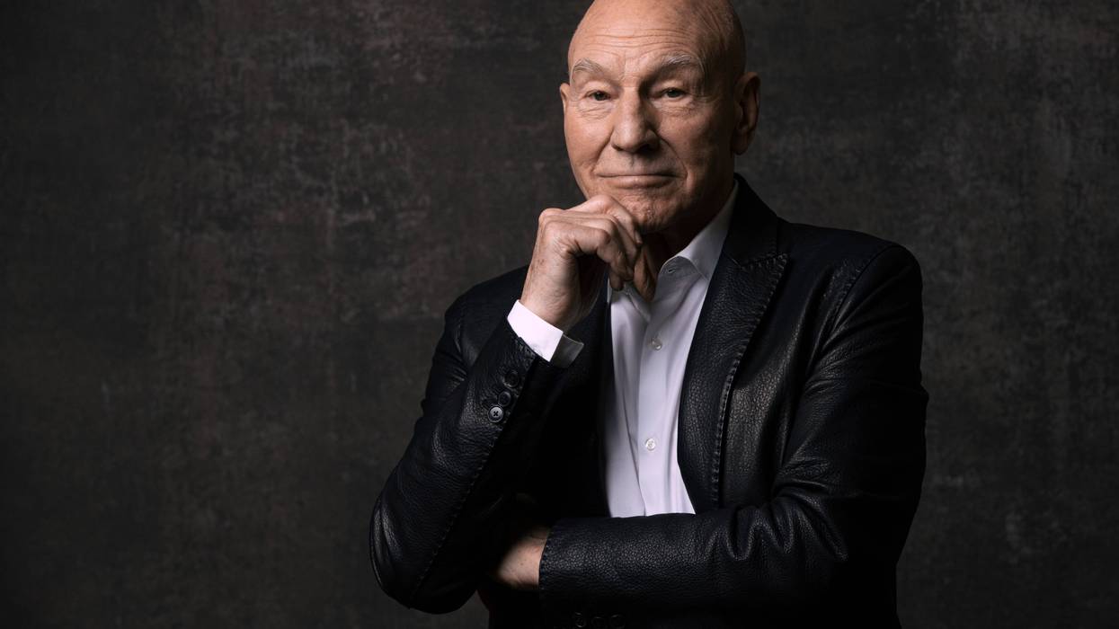 Patrick Stewart 6977