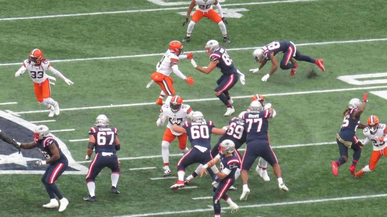 Patriots QB Mac Jones played a near-perfect game in the team's 45-7 rout of Cleveland, 11/14/21