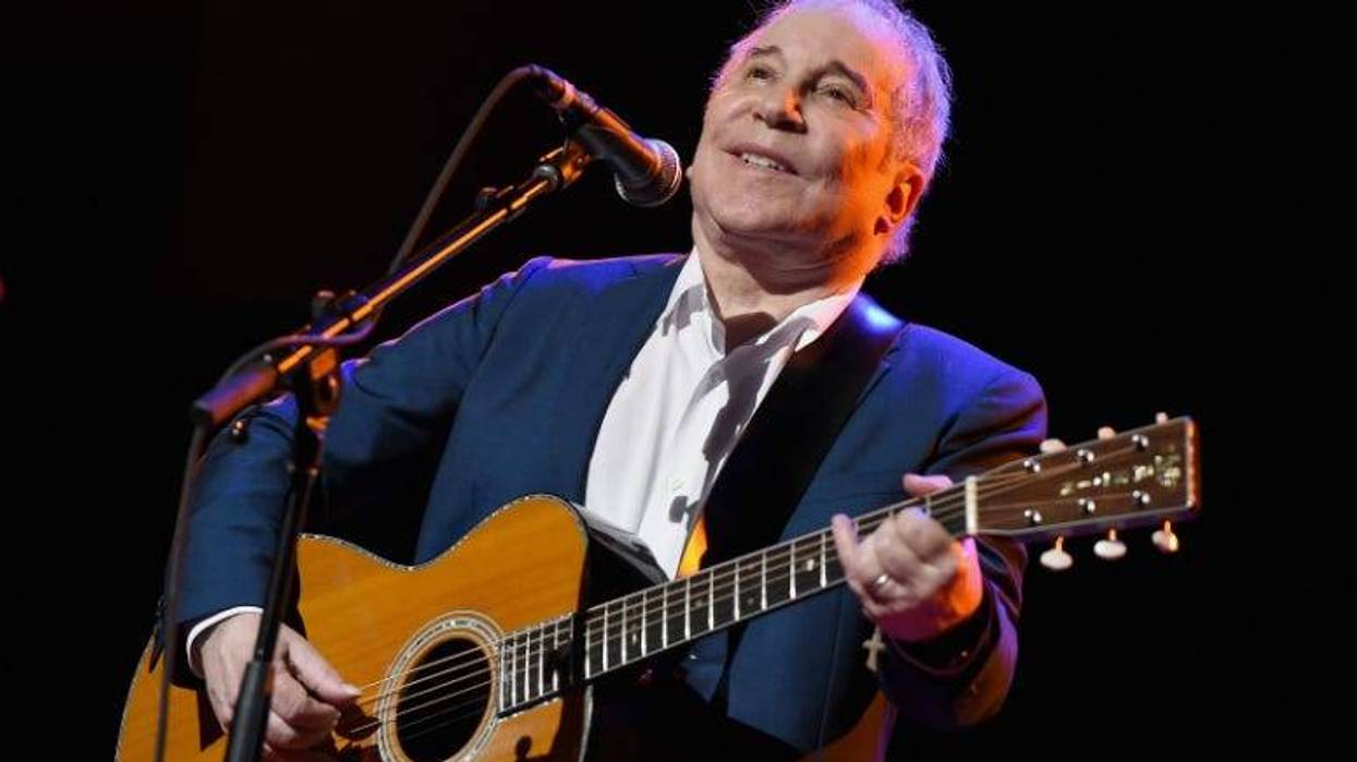 Paul Simon performs onstage during Global Citizen: The World On Stage at NYU Skirball Center