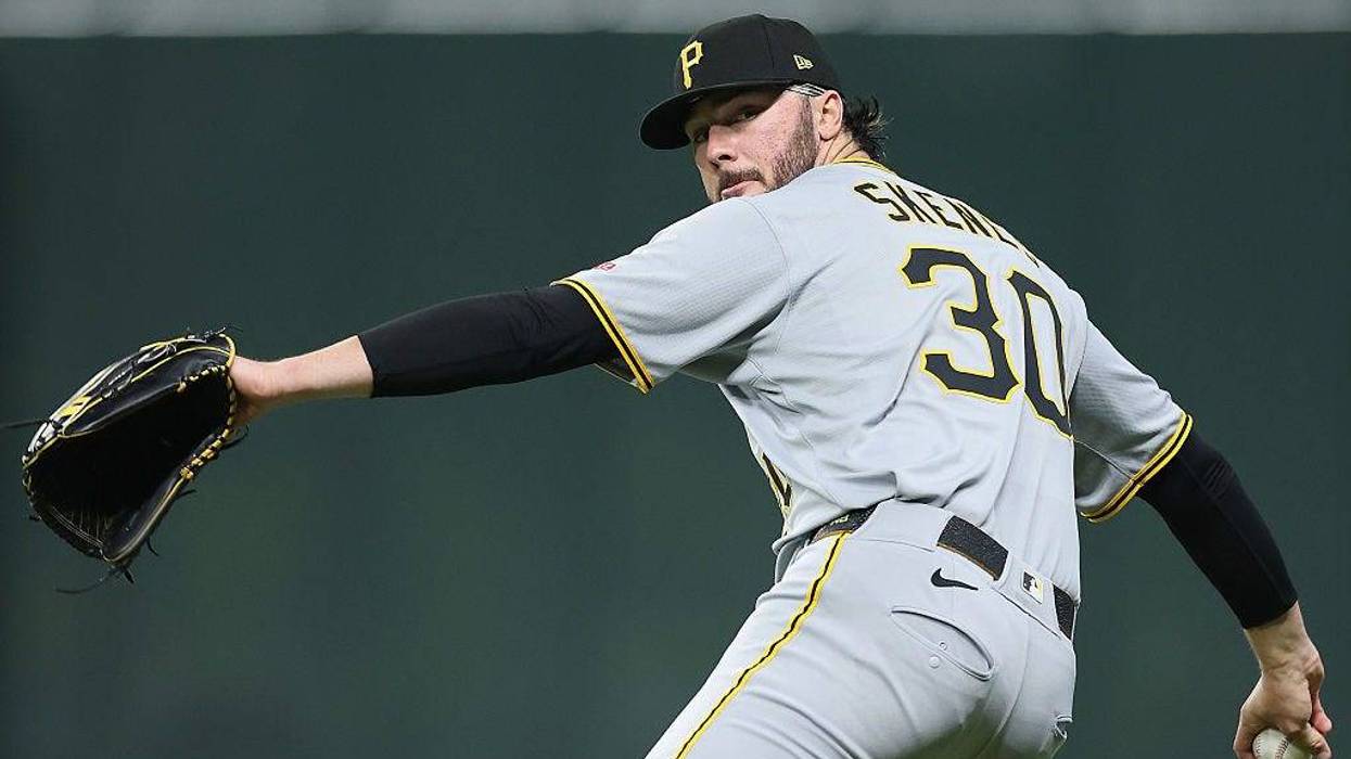 Paul Skenes pitching closeup