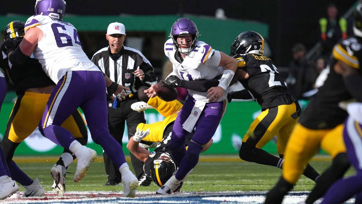 Payton Wilson and DeShon Elliott bringing pressure