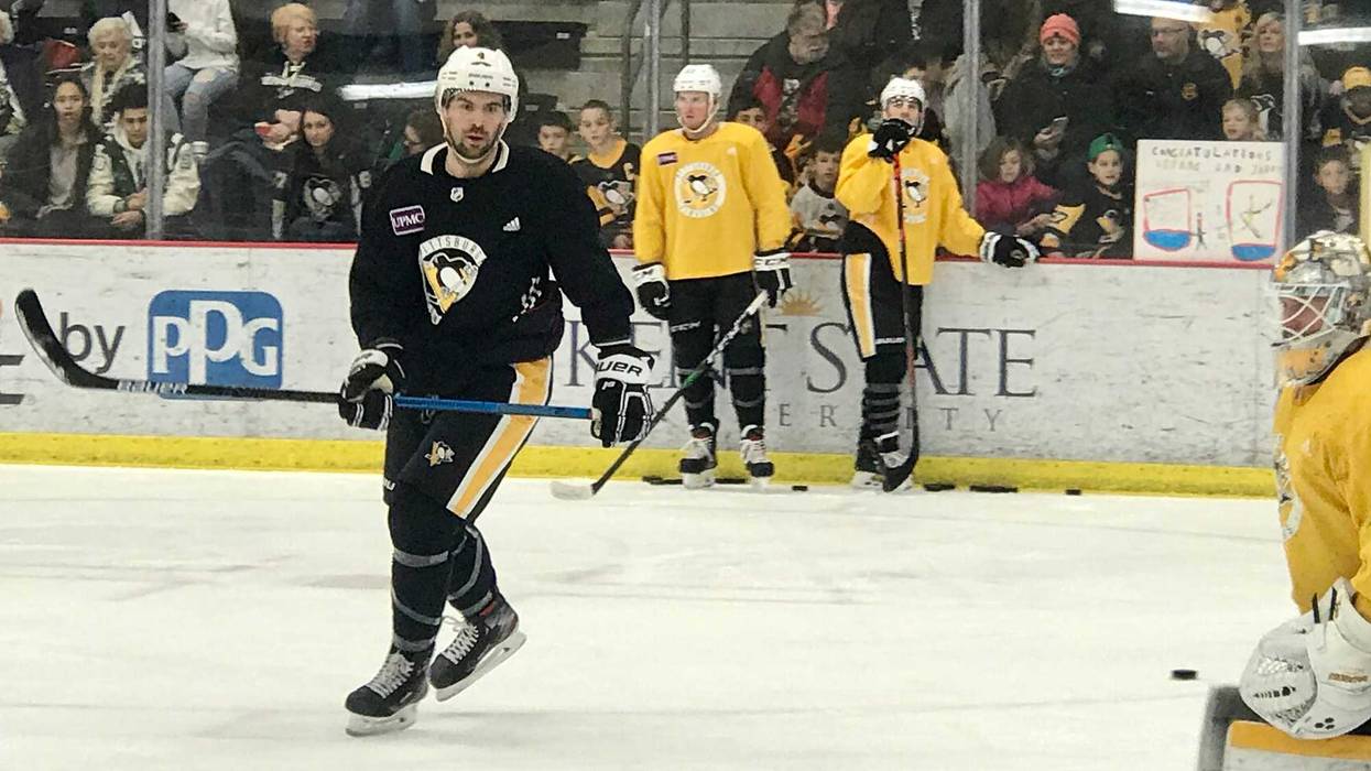 Penguins defenseman Justin Schultz at practice in January 2020