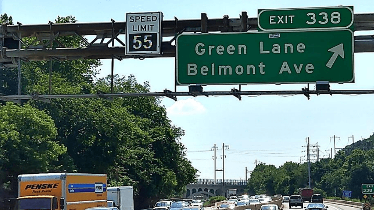 PennDOT activates network of speed control signs on Schuylkill Expressway