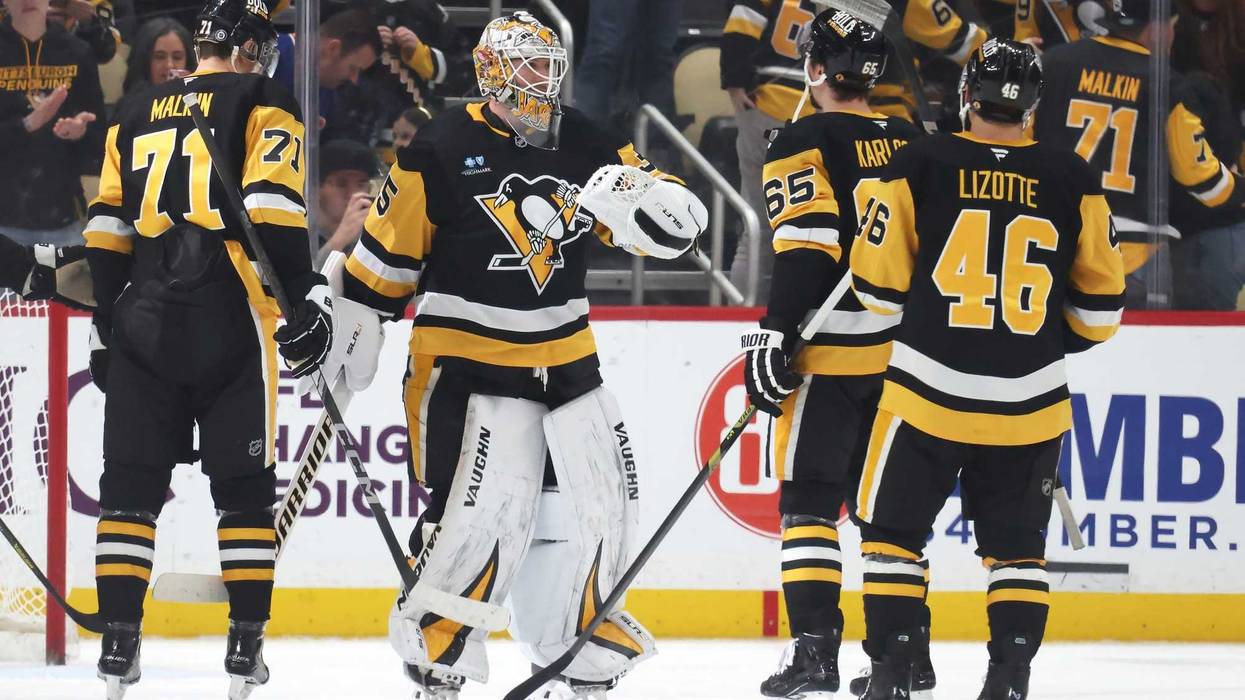 Pens celebrating win with Tristan Jarry