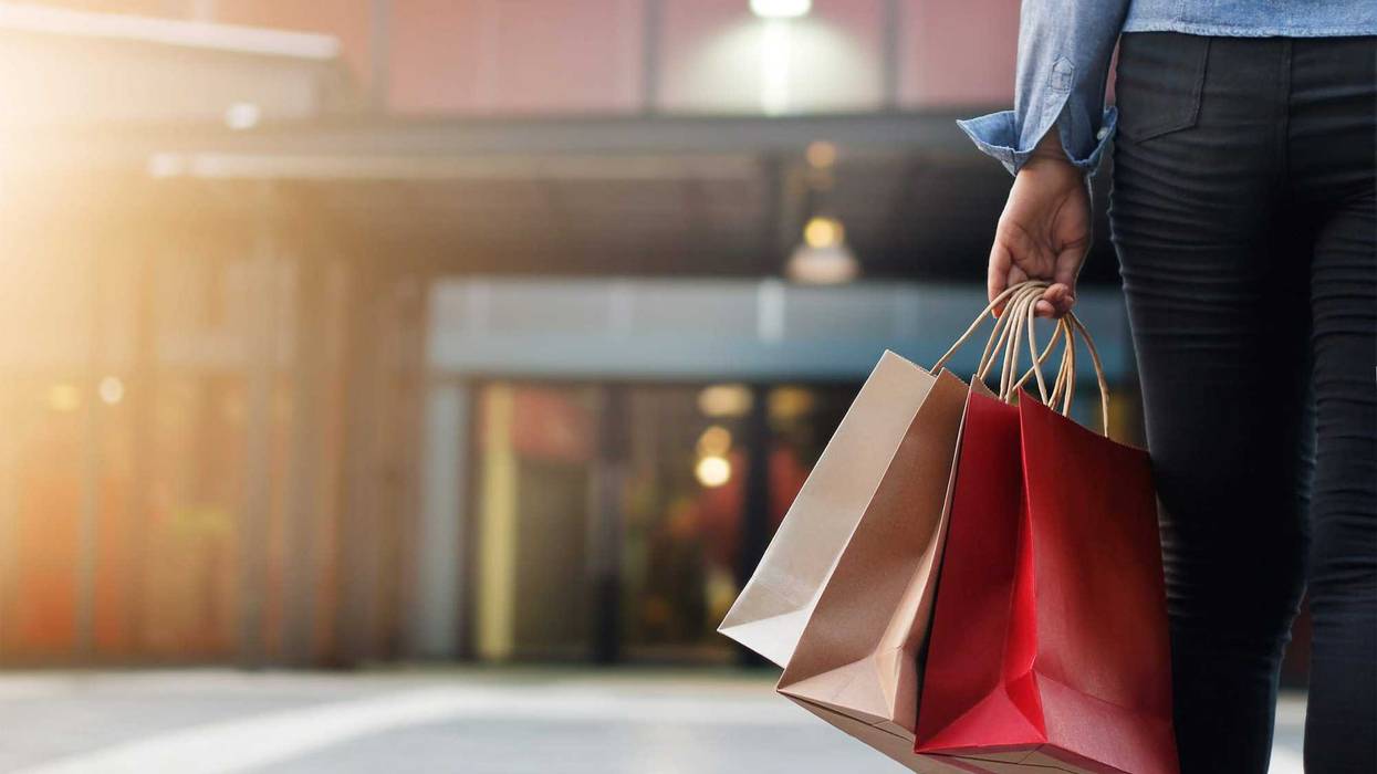 Person buying holiday gifts.