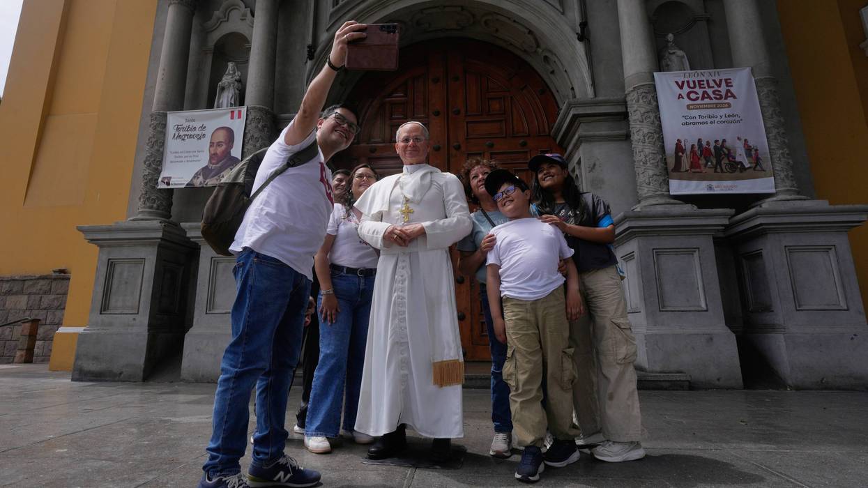 PERÚ-PAPA-ESTATUA 248