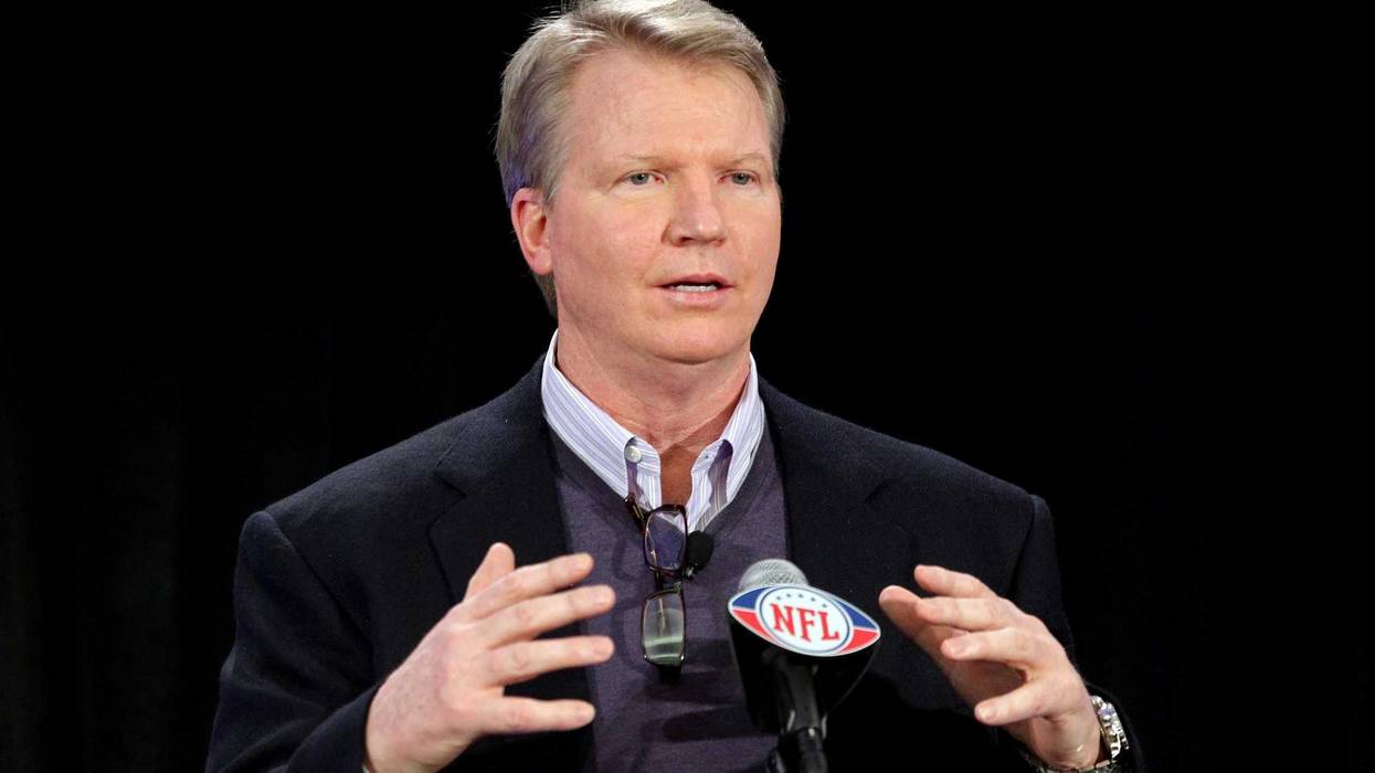 Phil Simms speaks at the Fed Ex Air and Ground Player of the year award press conference