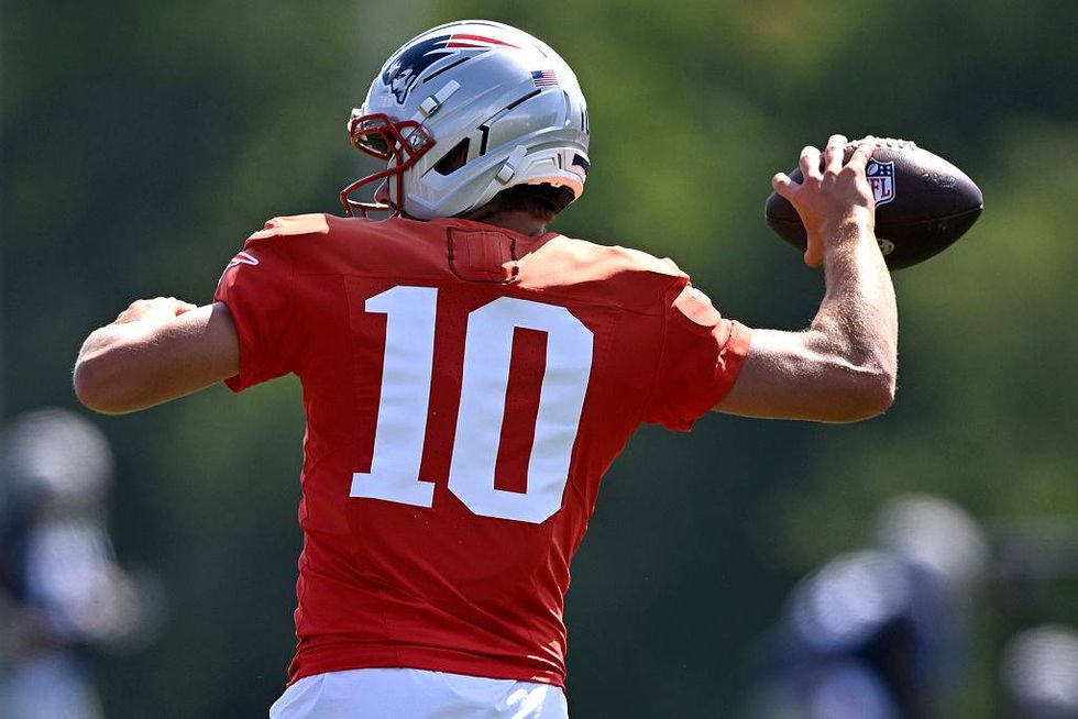 How Drake Maye, Patriots' offense fared in first joint practice with Eagles