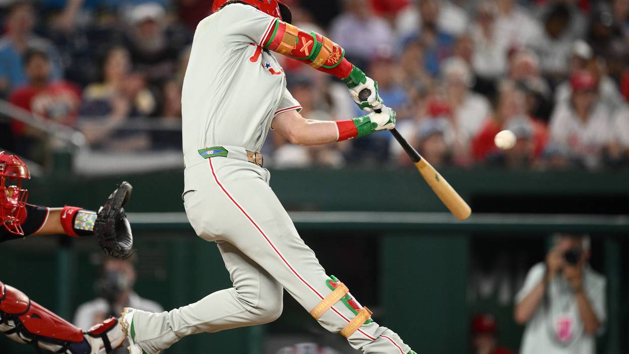 Harper and Hill homers in the 9th help rally Phillies to a 10-5 victory over the Nationals