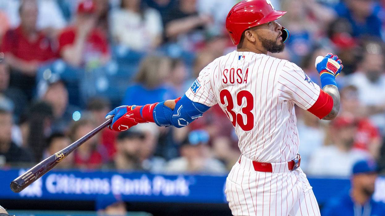 Kelly, Rea help lead the Cubs to a 10-4 comeback win over the Phillies