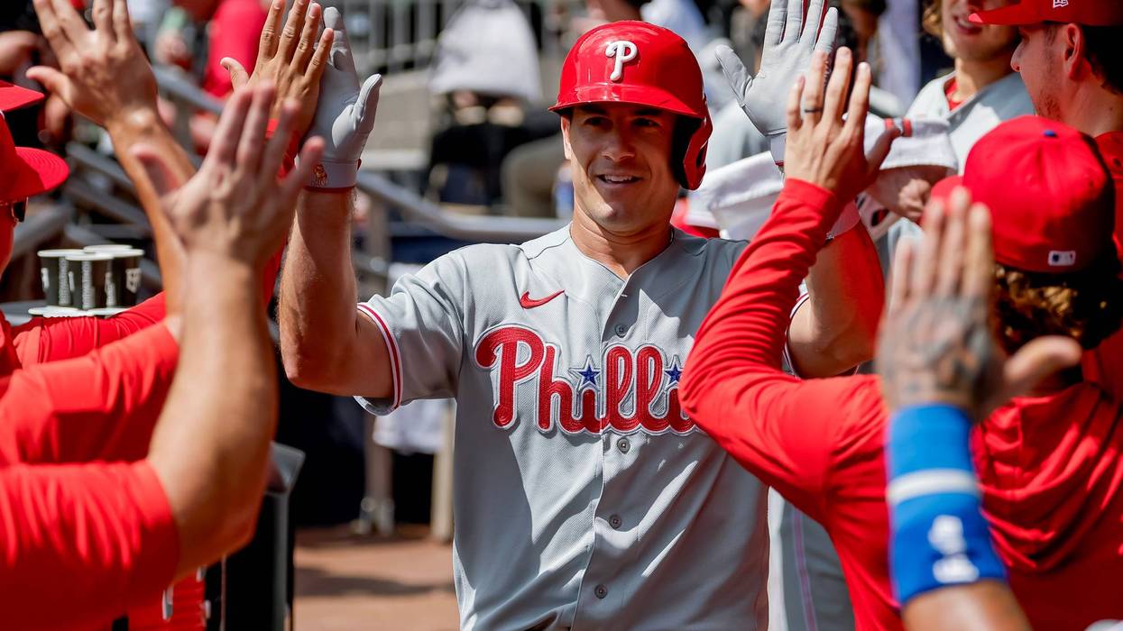 Alec Bohm hits tie-breaking, 2-run double in 7-run 8th as Phillies beat Braves 9-4 and avoid sweep