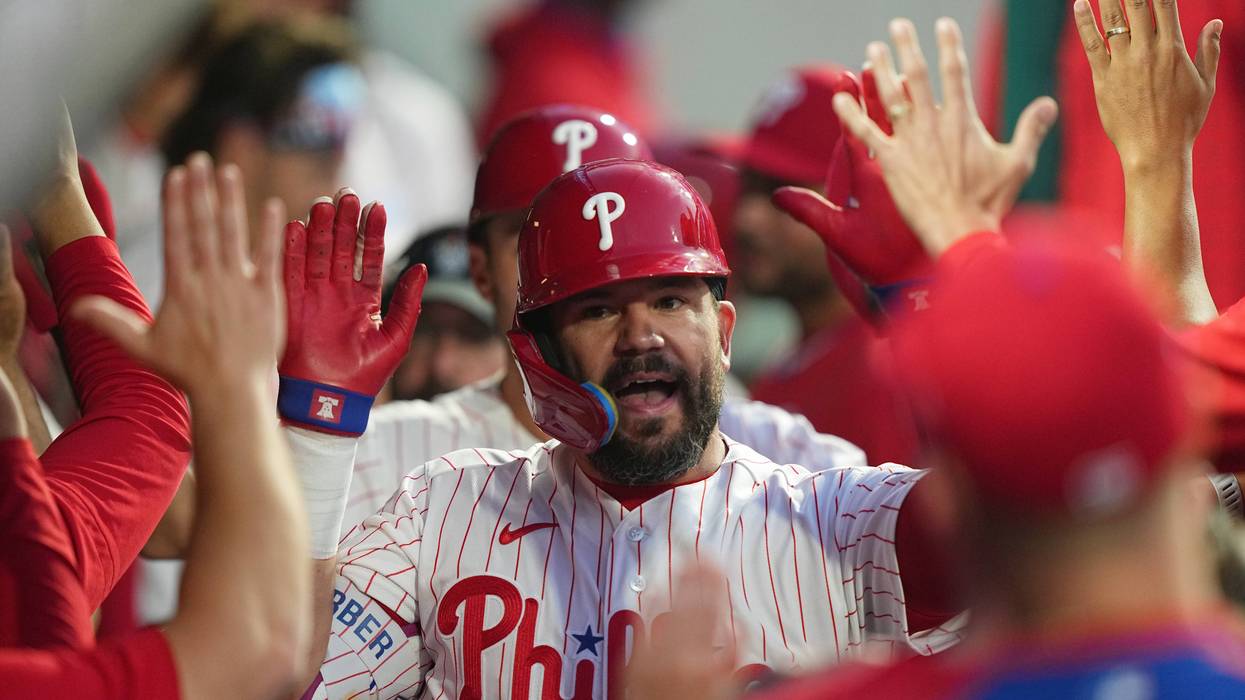 Schwarber homers twice, Sánchez pitches six strong innings to lead Phillies to rout of Cubs