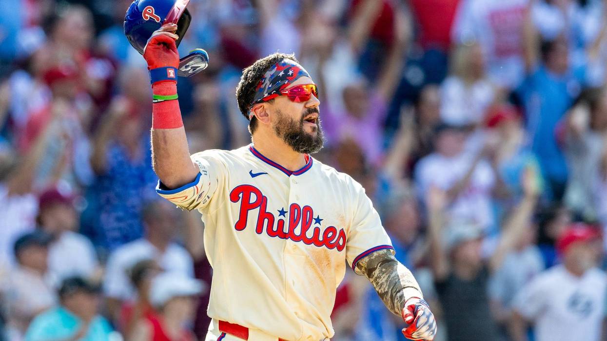Schwarber's 2-run HR with 2 out in 9th rallies Phillies for a 6-4 win over the Cardinals