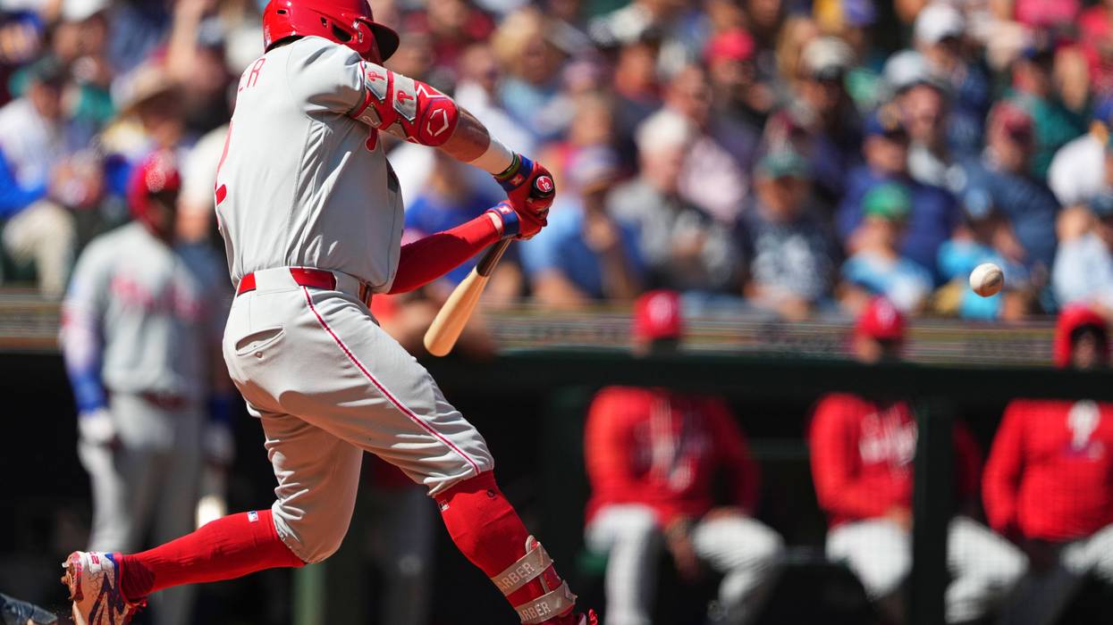 Slugger Kyle Schwarber reaches 40 home runs for 4th season with Phillies