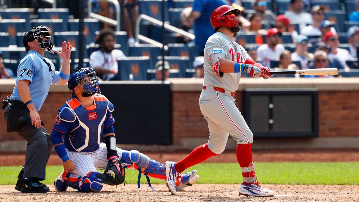 Kyle Schwarber sets Phillies record with MLB-best 30th homer in 5-4 win over Mets