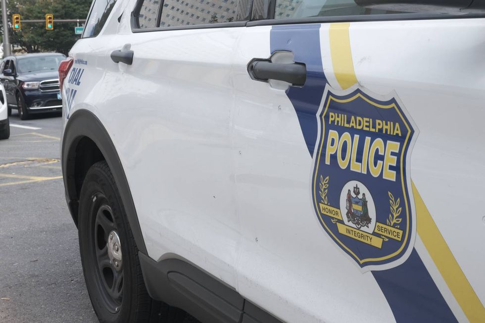 Off-duty Philly cop assaulted, robbed of firearm in North Philly