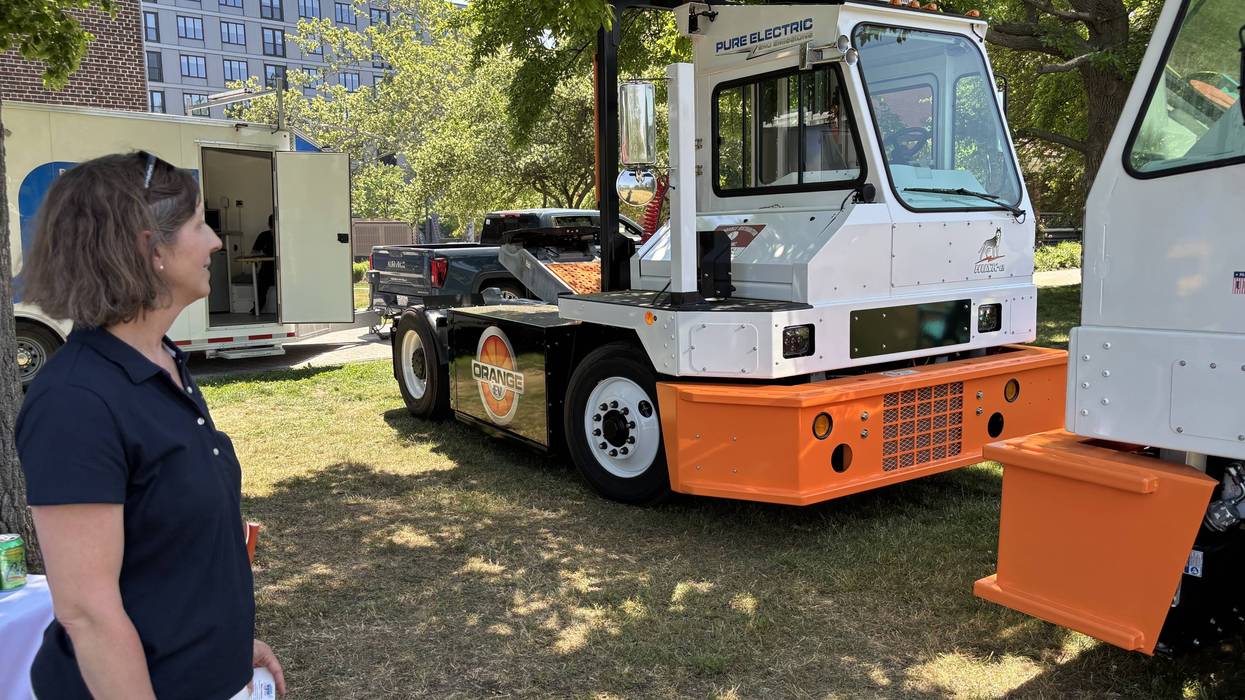 PhilaPort ditches diesel for more electric-powered cargo equipment