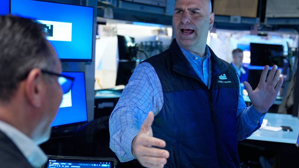 Airlines help lift the US stock market, even as oil prices rise again