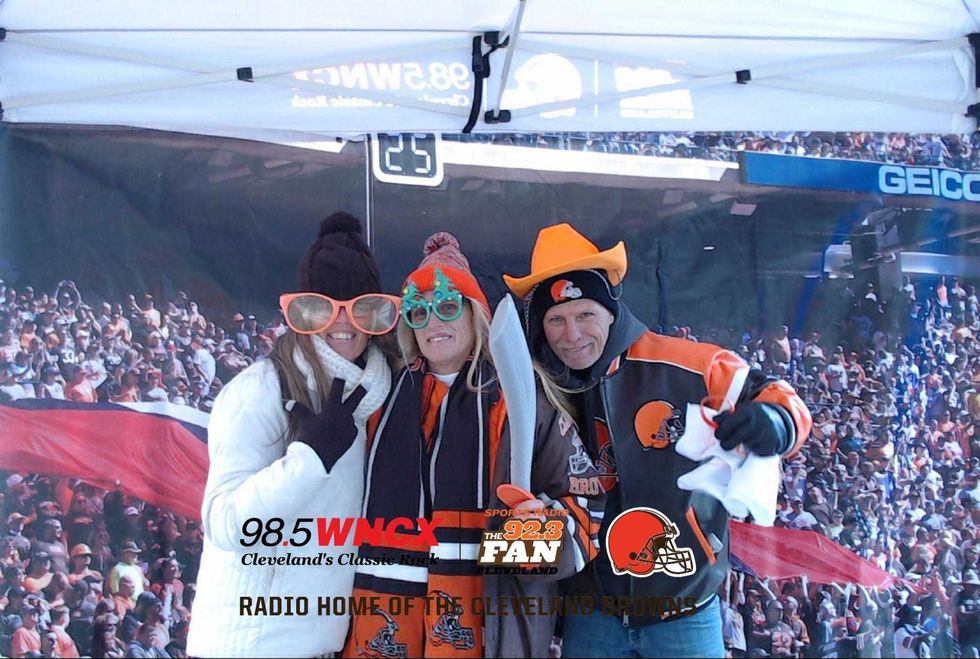Photo booth dawg pound drive 11-24
