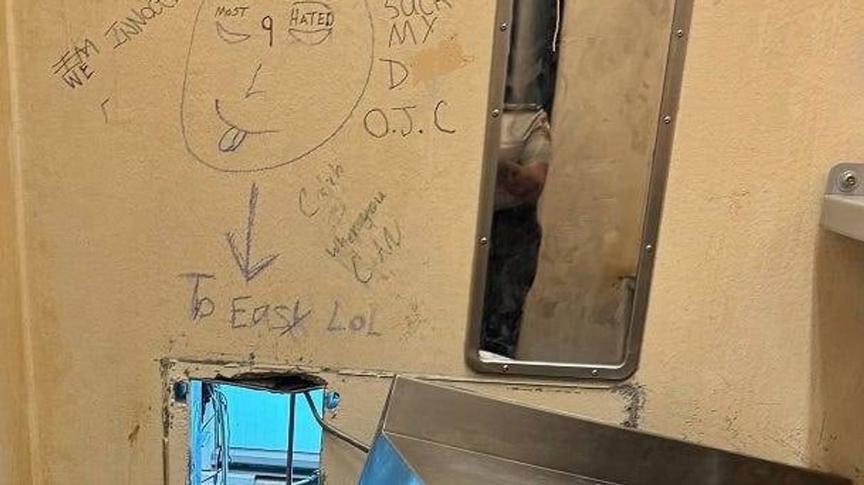 Photo shows where inmates cut hole to escape Orleans jail