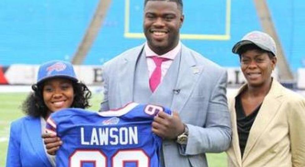 PHOTOS: Bills Pick Shaq Lawson