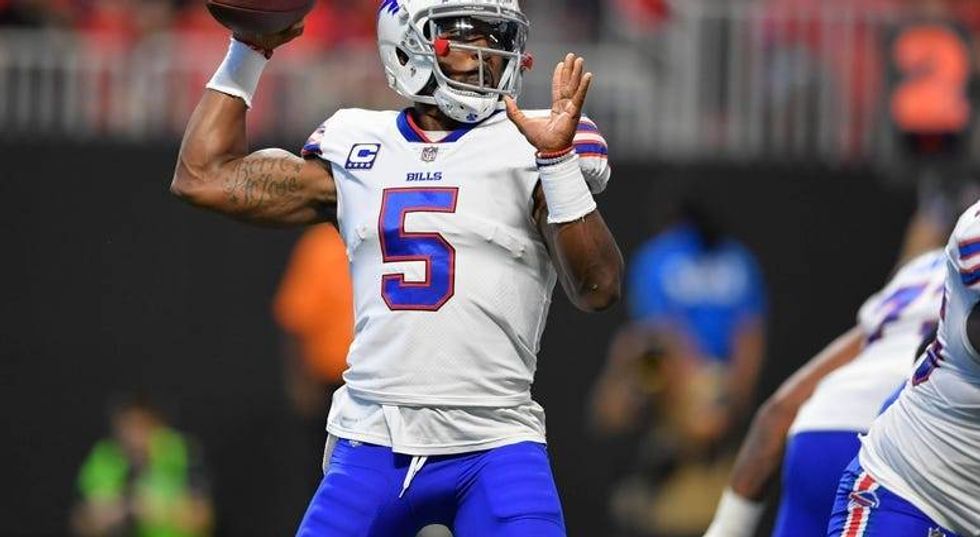 PHOTOS: Bills shock Falcons 23-17