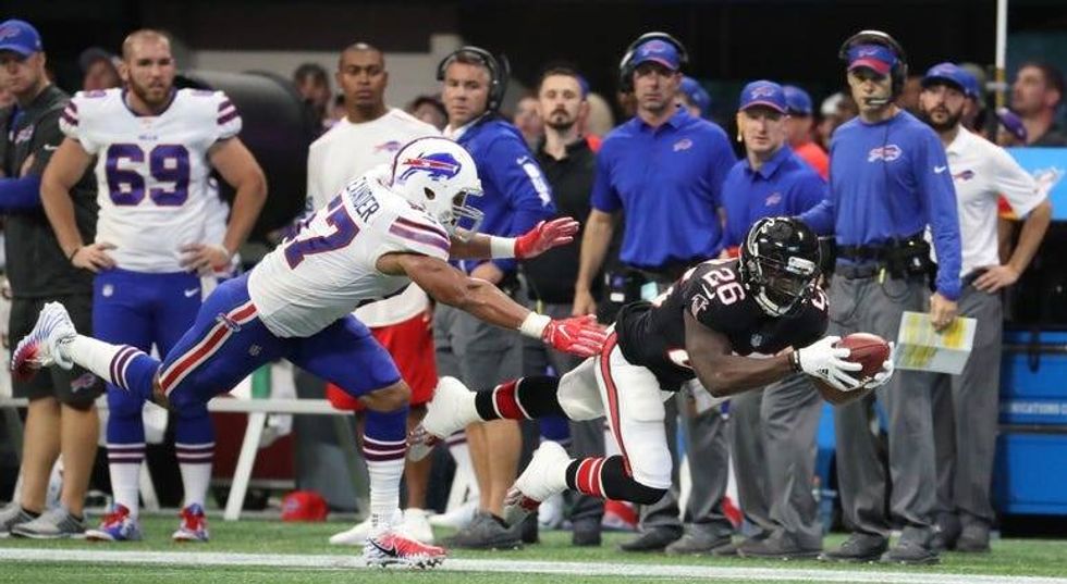PHOTOS: Bills shock Falcons 23-17
