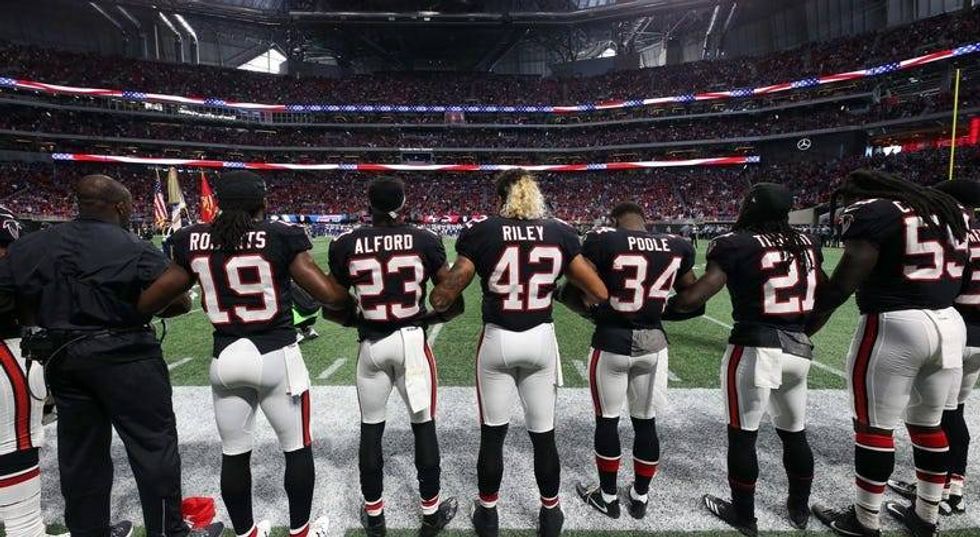 PHOTOS: Bills shock Falcons 23-17