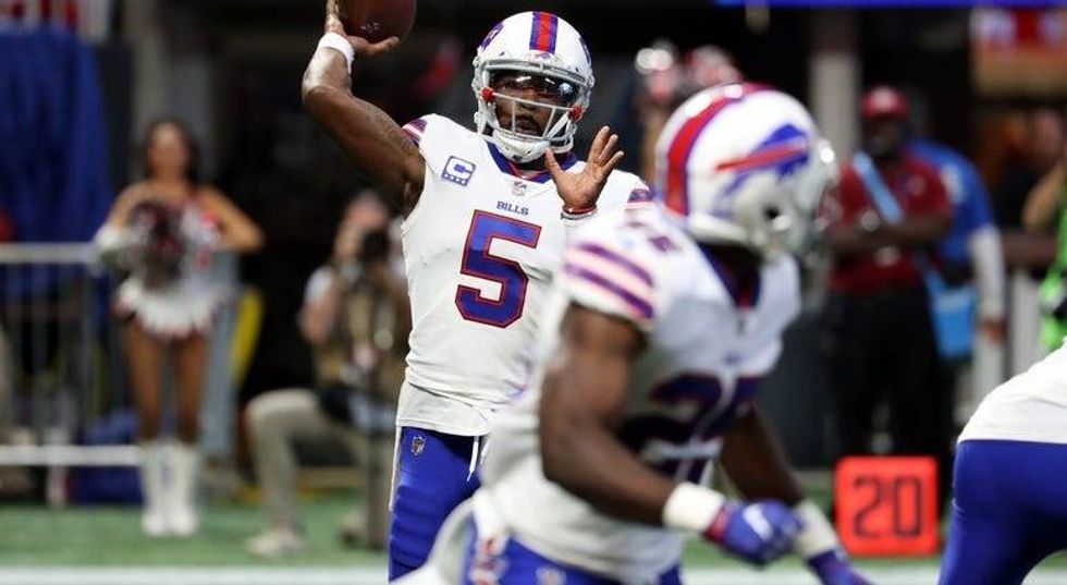 PHOTOS: Bills shock Falcons 23-17