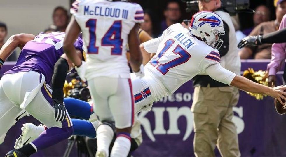 PHOTOS: Bills shock the Vikings and NFL with 27-6 win