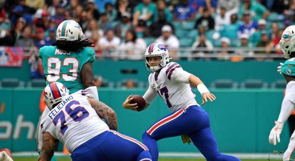 PHOTOS: Bills Sink Dolphins 37-20